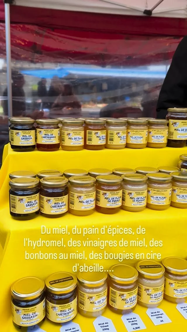 Du miel et des produits de la ruche pour Noël !
Je serai présent sur le marché d'Alençon jeudi 18, samedi 20 et mercredi 24 sur le marché d'Alençon.
Je serai aussi sur le marché de Noël d'Alençon du vendredi 19 au dimanche 21 décembre !